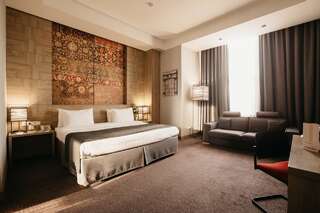 Отель Отель Република Ереван Улучшенный номер с кроватью размера «king-size»-3