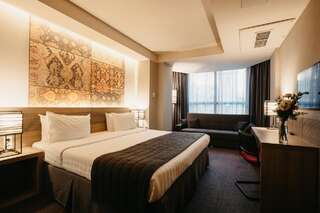 Отель Отель Република Ереван Улучшенный номер с кроватью размера «king-size»-4